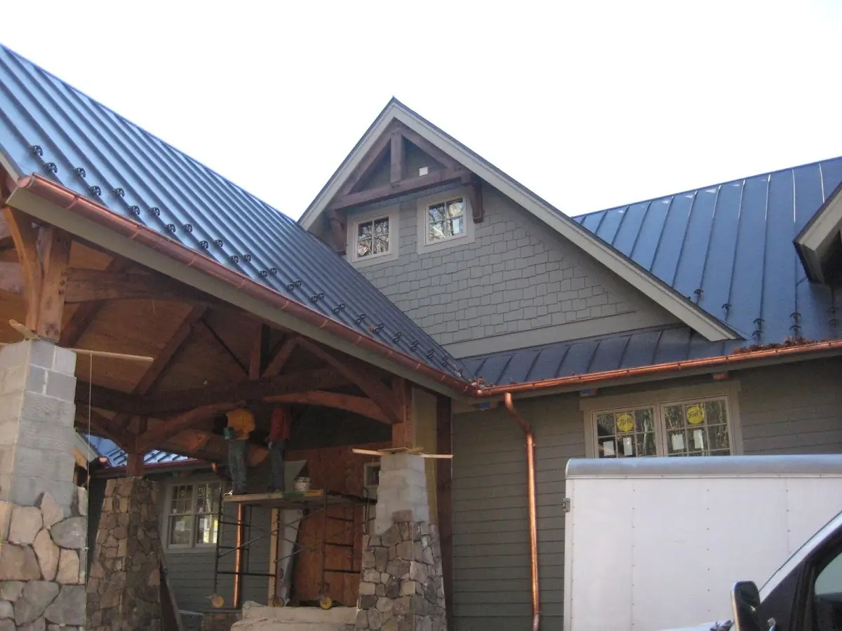 Craftsman Roofing team delivering quality roofing work in Adams-Normandie